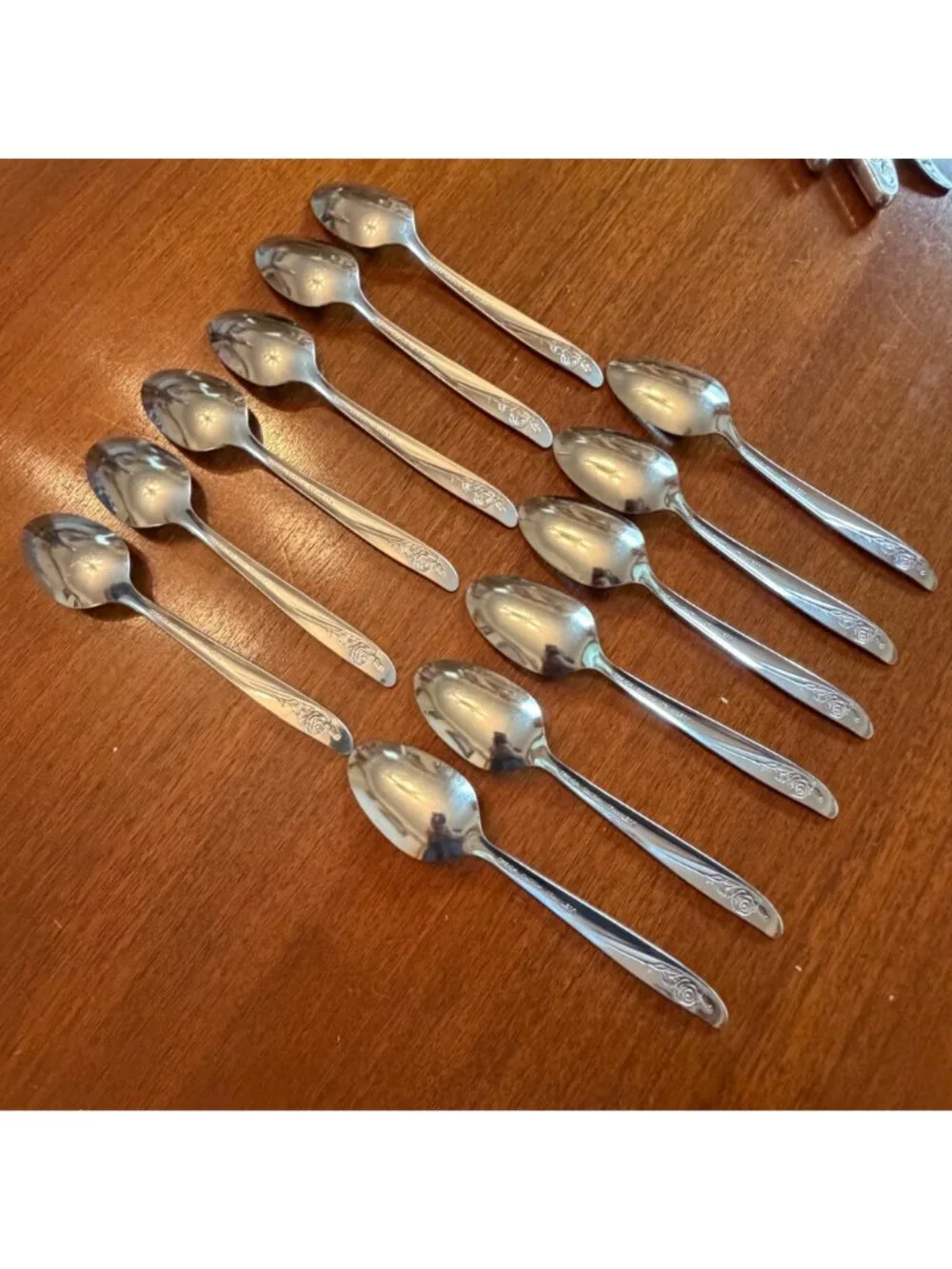 Oneida Custom Roseanne Stainless Steel Flatware 49 Piece Fork Spoon Knife Rose